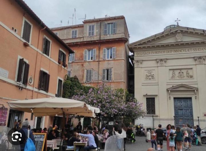 Central Apartment In Trastevere Roma Exterior foto