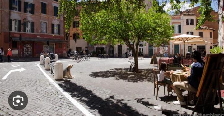Central Apartment In Trastevere Roma Exterior foto